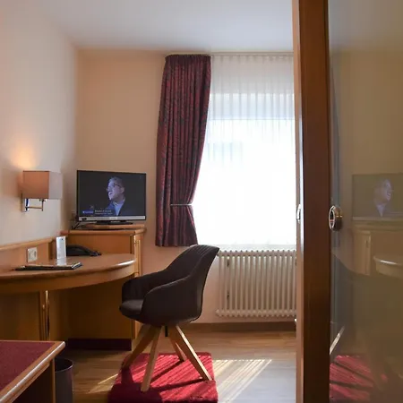 Hotel Restaurant Zur Linde 3*