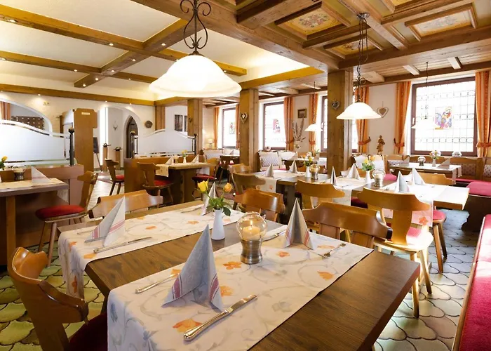 Restaurant Zur Linde Szálloda 3*