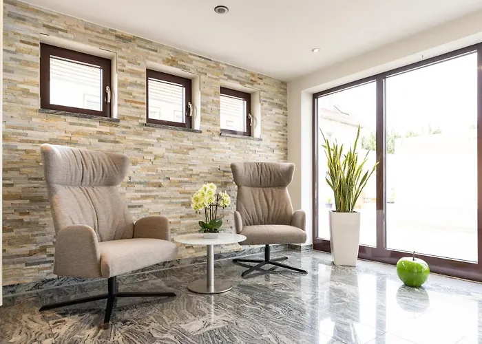 Restaurant Zur Linde Szálloda 3*