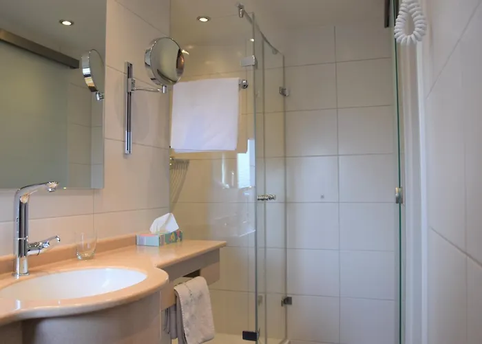 Szálloda Restaurant Zur Linde Erbach an der Danau